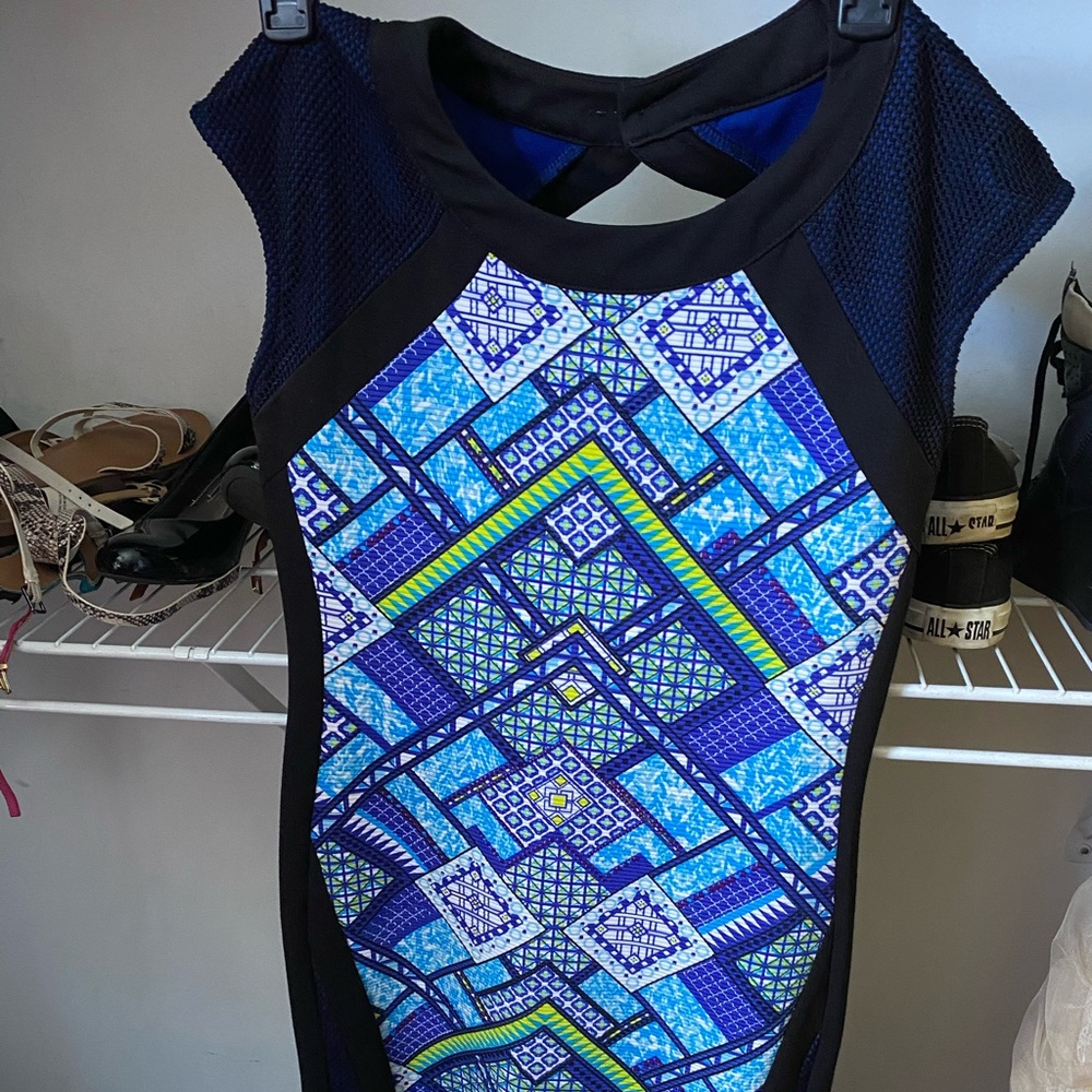 Dress - Picture 2 of 2